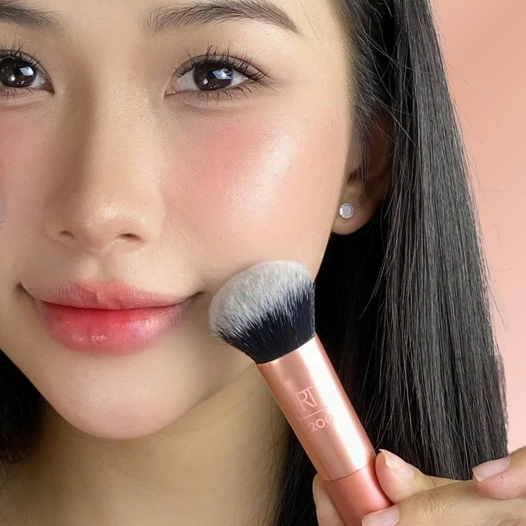  Cọ Tán Nền Mini RT Real Techniques Mini Expert Face Brush 01700